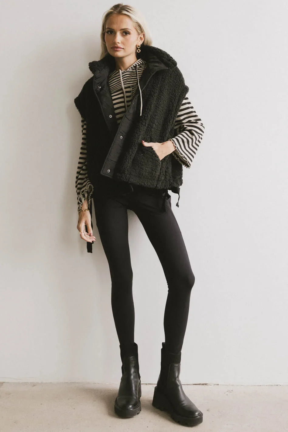 Johanna Sherpa Vest in Black