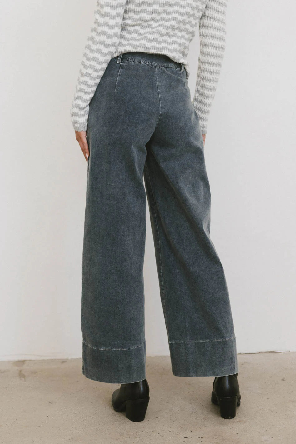 Emmaline Wide Leg Jeans in Dark Wash