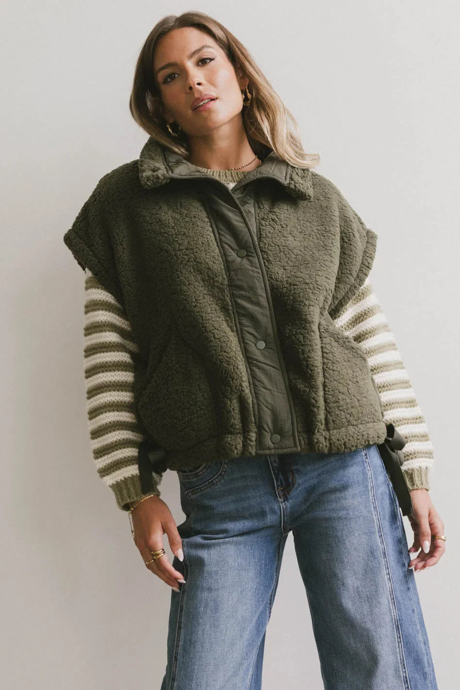 Johanna Sherpa Vest in Olive