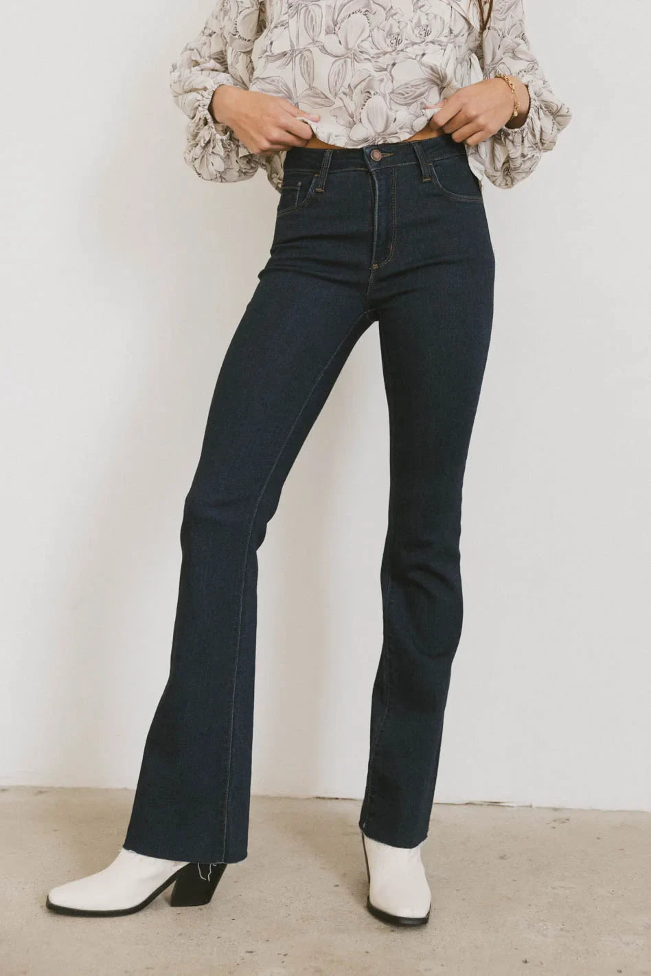 Camiraro Cropped Bootcut Jeans