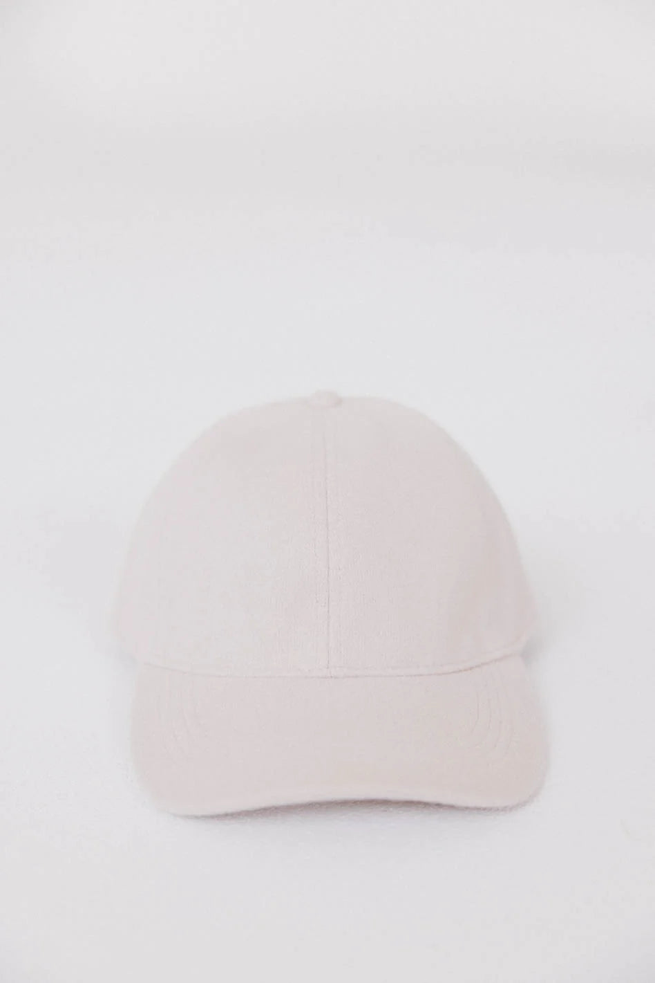 Basic Baseball Cap in Beige