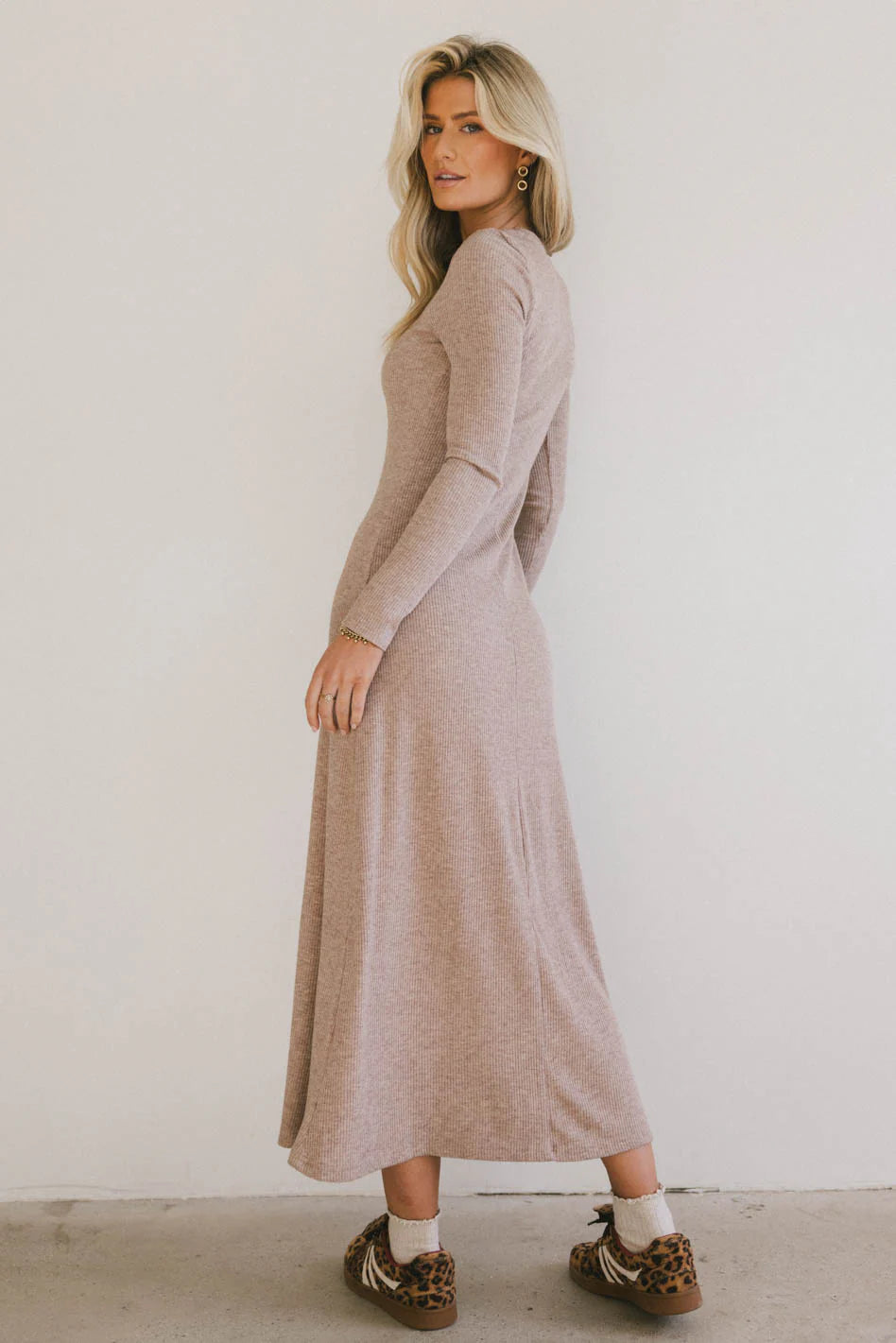 Lynette Ribbed Maxi Dress in Taupe