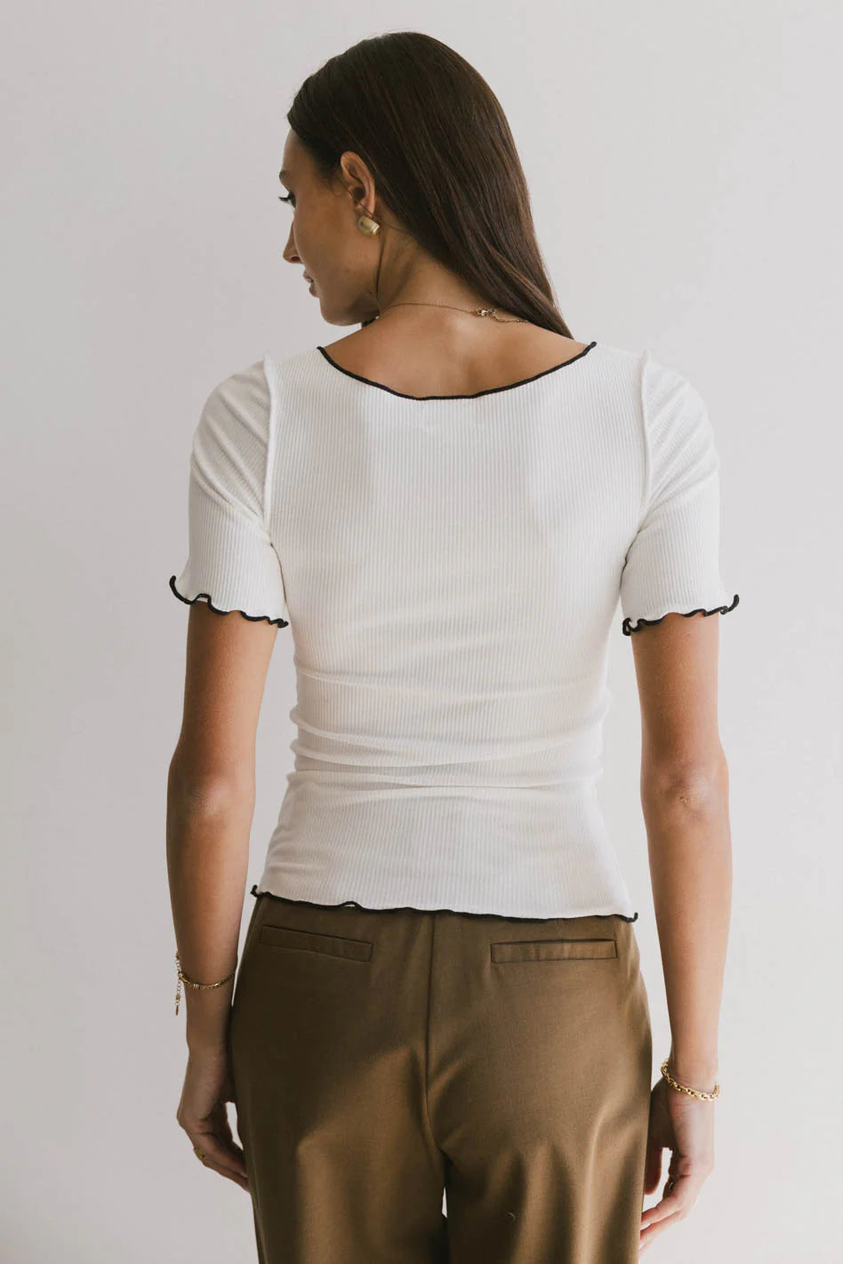 Carly Lettuce Edge Tee in Ivory