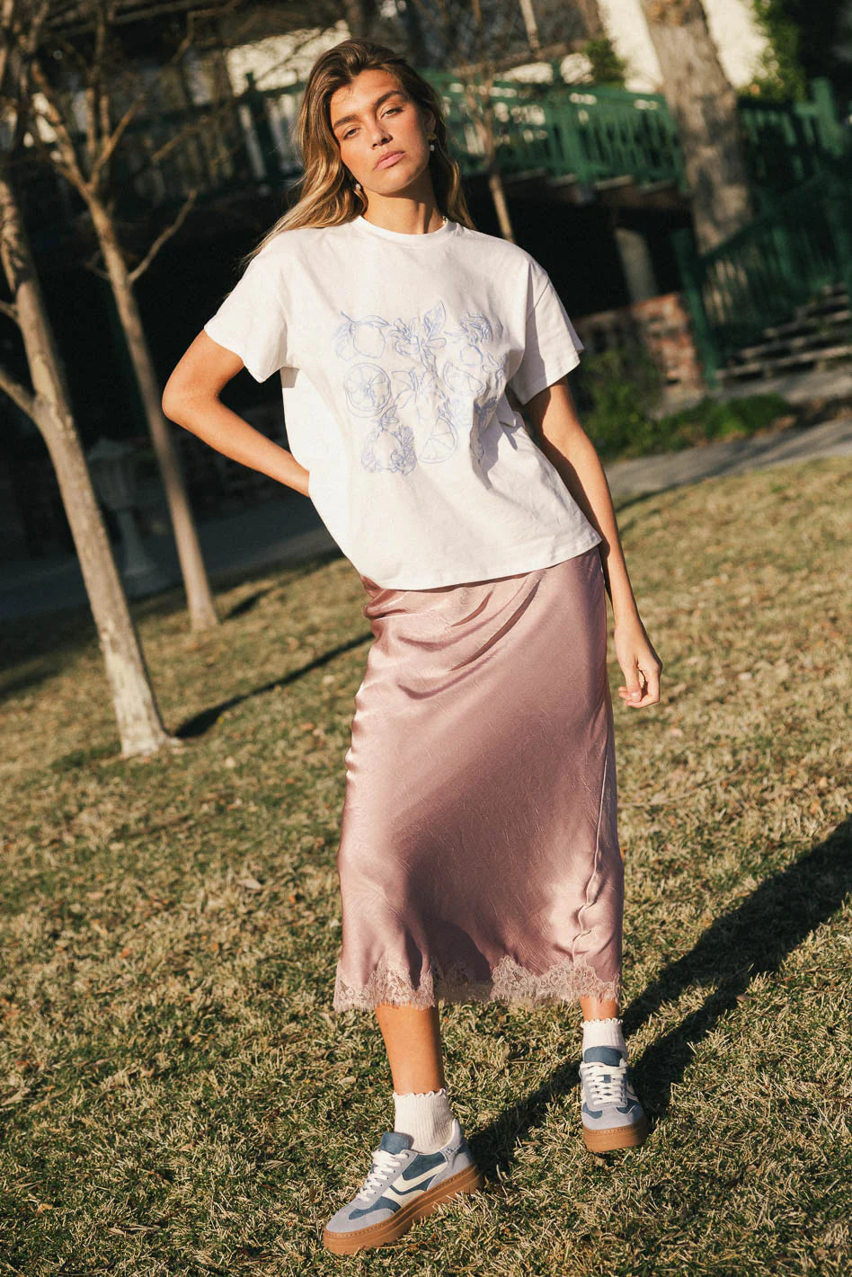 Beau Lace Trim Midi Skirt in Mauve