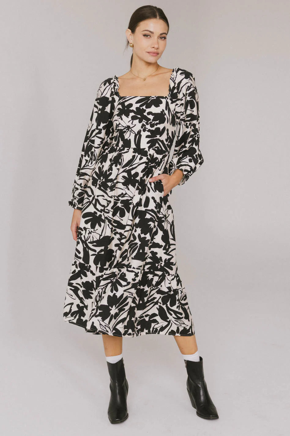 Soren Midi Dress in Black