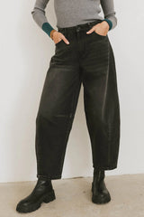 Lex Barrel Jeans in Black