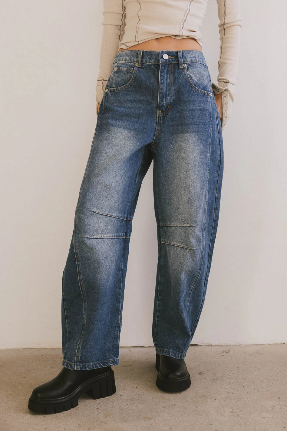 Lisette Barrel Jean in Dark Wash