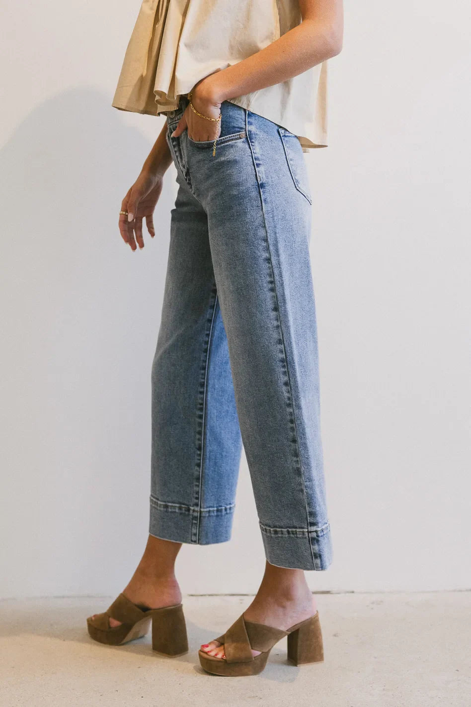 Torry Cropped Wide Leg Jeans