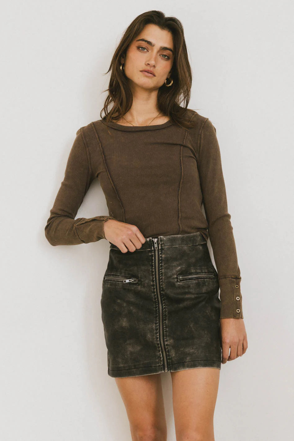 Quinlen Vegan Leather Mini Skirt in Black