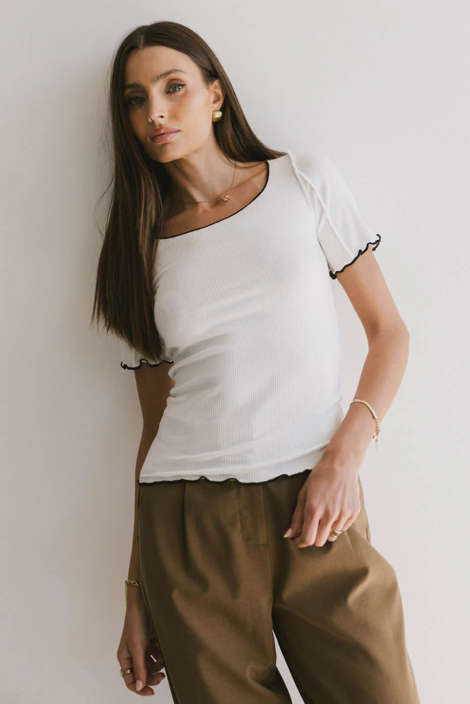 Carly Lettuce Edge Tee in Ivory