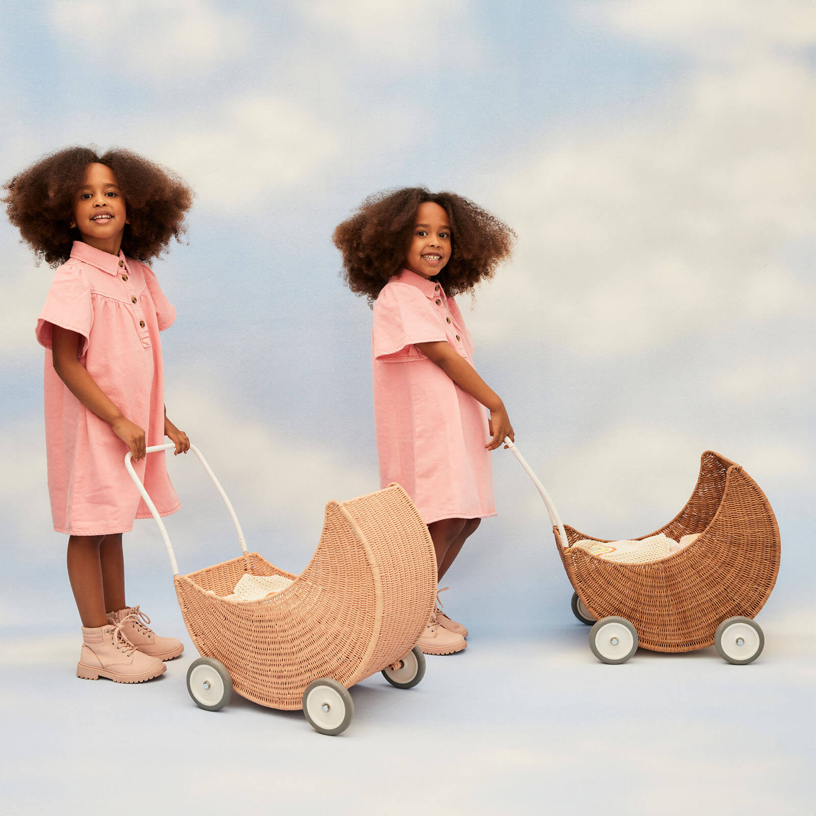 Rattan Moon Stroller – Seashell Pink